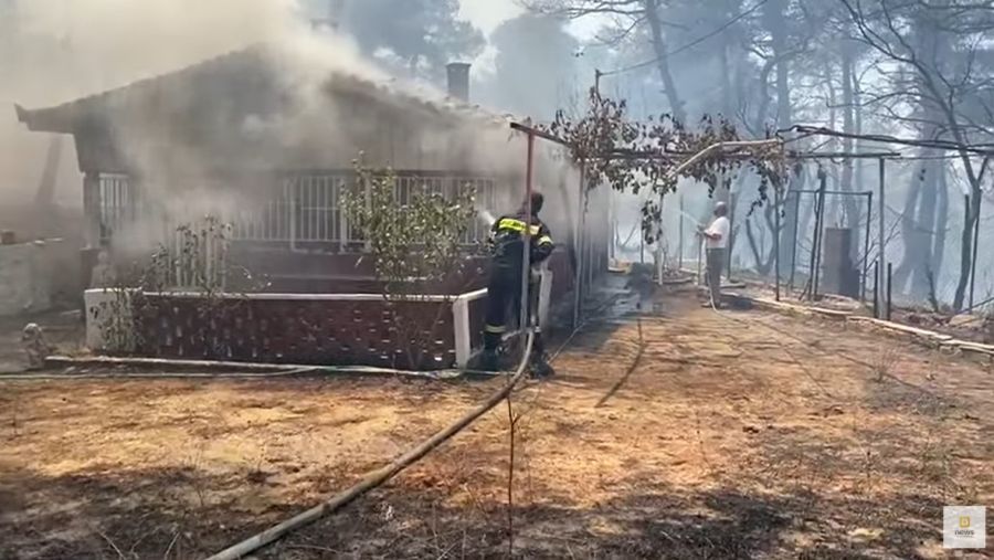 Πυρκαγιά στη Σταμάτα: Κάηκαν τουλάχιστον 20 σπίτια και αυτοκίνητα - 4 προσαγωγές - Σε ύφεση το πύρινο μέτωπο
