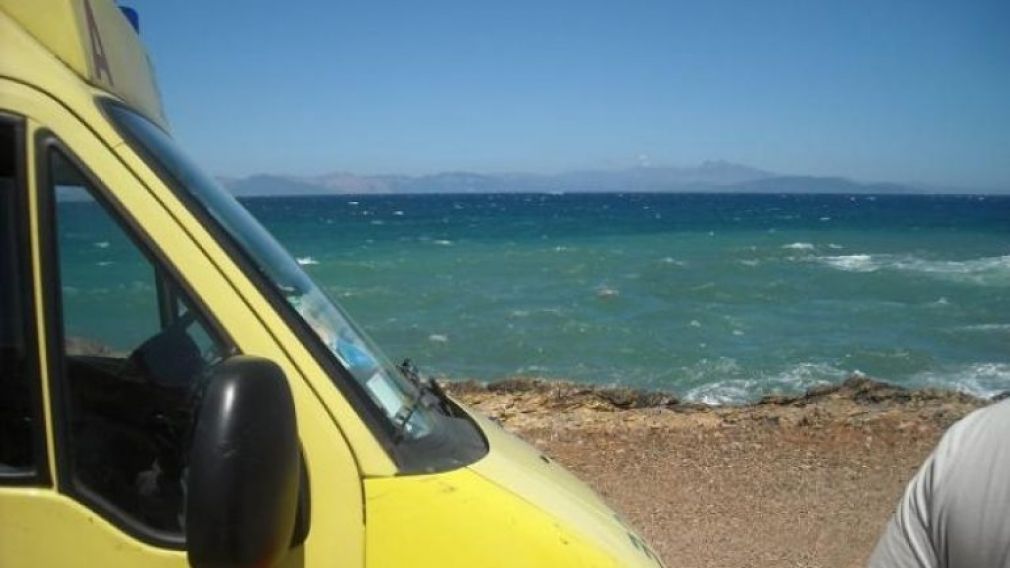 19χρονος στον Άγιο Νικόλαο και 84χρονος στο Βόλο ανασύρθηκαν από τη θάλασσα χωρίς τις αισθήσεις τους