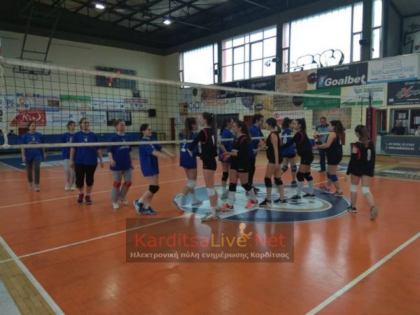 Εύκολη πρόκριση για τα κορίτσια του βόλεϊ του 2ου ΓΕΛ Καρδίτσας στον αγώνα με το ΓΕΛ Παλαμά (+Φώτο +Βίντεο)