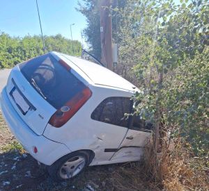 Νεκρός οδηγός σε σύγκρουση οχημάτων στους Σοφάδες - Δύο ακόμα ελαφρά τραυματίες (+Φωτο)