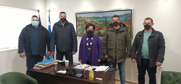 Συνάντηση αντιπροσωπείας του προεδρείου της Ένωσης Αστυνομικών Υπαλλήλων Καρδίτσας με τη βουλευτή της Ν.Δ. κ. Σκόνδρα Ασημίνα