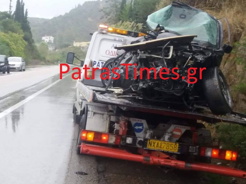 Δύο νεκροί και δύο σοβαρά τραυματίες σε σφοδρή σύγκρουση τεσσάρων οχημάτων στην Πατρών - Πύργου