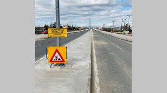 Σε εξέλιξη οι εργασίες σε 15 κόμβους και νησίδες του οδικού δικτύου της Π.Ε. Λάρισας