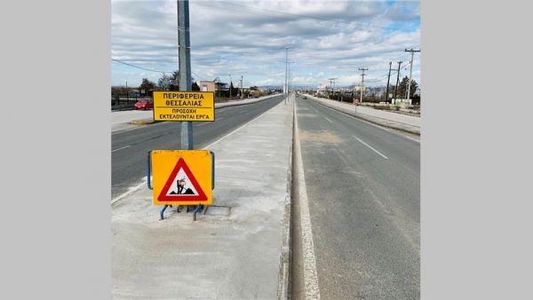 Σε εξέλιξη οι εργασίες σε 15 κόμβους και νησίδες του οδικού δικτύου της Π.Ε. Λάρισας