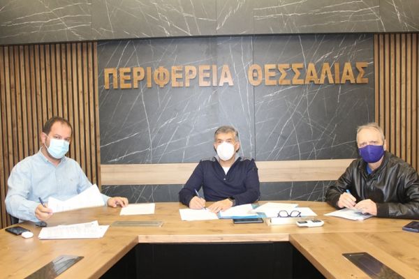 Υπογράφηκε η σύμβαση για τη βελτίωση του δρόμου Πυργετός – Κρανιά