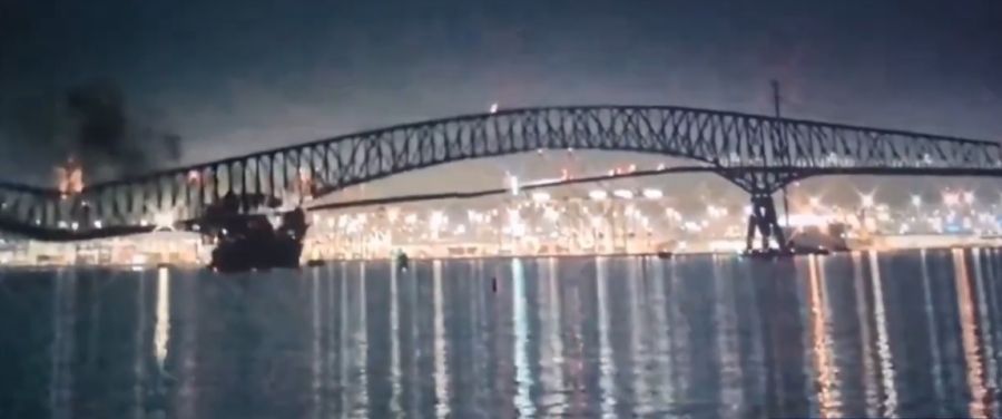 Κατέρρευσε γέφυρα στη Βαλτιμόρη μετά από πρόσκρουση πλοίου - Φόβοι για νεκρούς (+Βίντεο)