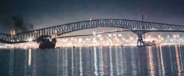 Κατέρρευσε γέφυρα στη Βαλτιμόρη μετά από πρόσκρουση πλοίου - Φόβοι για νεκρούς (+Βίντεο)