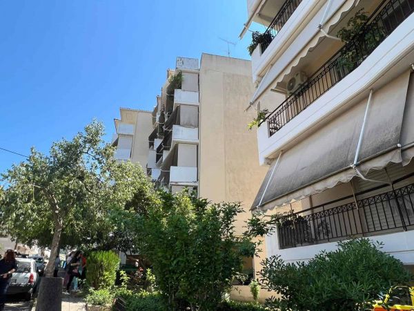 Αγρίνιο: «Βουτιά» θανάτου για 53χρονη από 3ο όροφο πολυκατοικίας