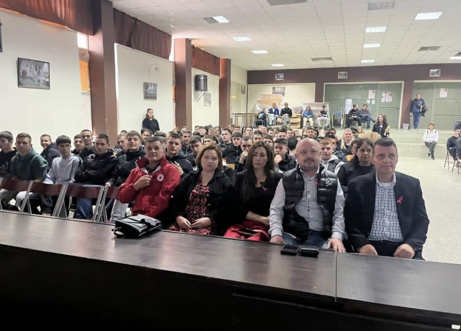 1ο ΕΠΑΛ Καρδίτσας: Δράση ενημέρωσης &amp; ευαισθητοποίησης για τον καρκίνο του μαστού στο σχολείο μας!