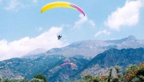 Βοιωτία: Σκοτώθηκε 42χρονος με αλεξίπτωτο πλαγιάς