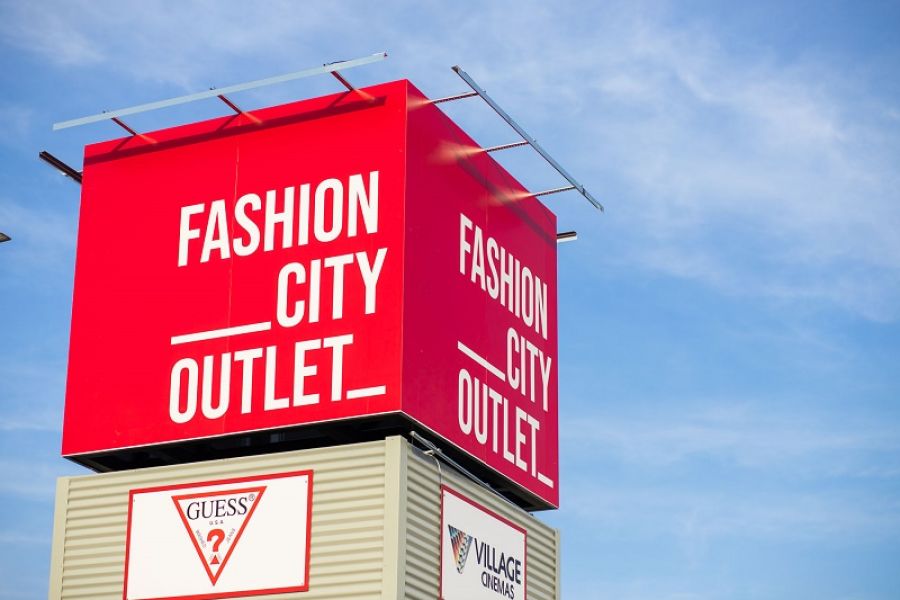 "Το Fashion City Outlet αποθεώνει τις χειμερινές εκπτώσεις με απίστευτα χαμηλές τιμές έως -80%"