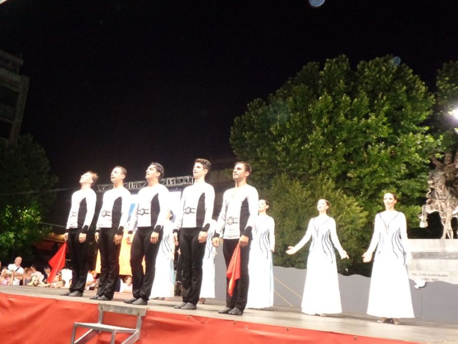 «Σταυροδρόμι» πολιτισμών και παράδοσης αποτελεί καθημερινά η 57η Διεθνής Γιορτή Πολιτισμού Καραϊσκάκεια