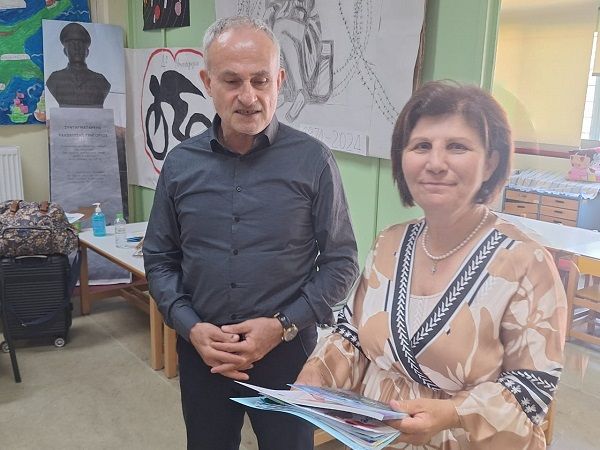 ΔΙ.Π.Ε. Καρδίτσας: Επίσκεψη Κύπριας συγγραφέα Κυριακής Τσαγκάρη - Χατζηγεωργίου