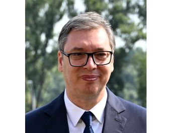 Ο Πρόεδρος της Σερβίας Αλεξάνταρ Βούτσιτς υπέβαλε την παραίτησή του