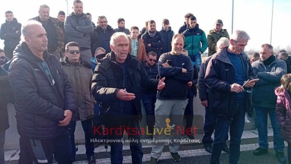 Συμβολική κατάληψη στον Ε65 και συνέλευση πραγματοποίησαν οι αγρότες που είναι αποφασισμένοι να μείνουν και να δυναμώσουν το μπλόκο (+Φωτο +Βίντεο)
