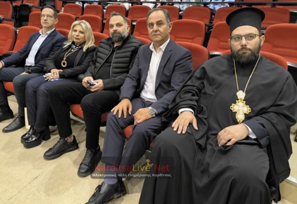 Καρδίτσα: Ενδιαφέρουσα ημερίδα για τη χρήση των social media από τους εφήβους (+Φωτο)