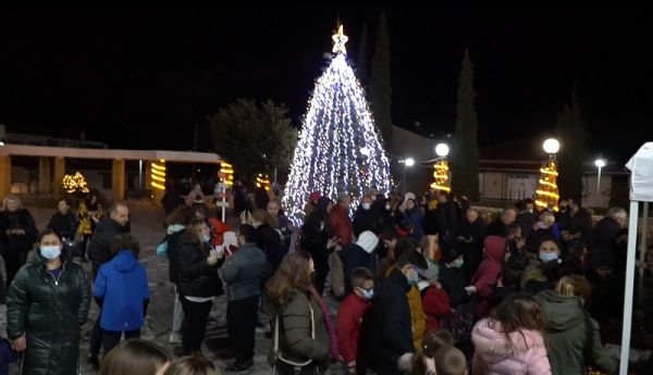 Το Σάββατο (10/12) το άναμμα του Χριστουγεννιάτικου Δέντρου στην κεντρική πλατεία Μουζακίου