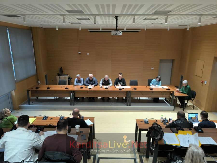 Πάνω από 90.000 ευρώ στοιχίζει στο Δήμο Καρδίτσας η αποκομιδή ανακυκλώσιμων υλικών για το 2026 – κατά πλειοψηφία εγκρίθηκε η σύμβαση με το ΦΟΔΣΑ