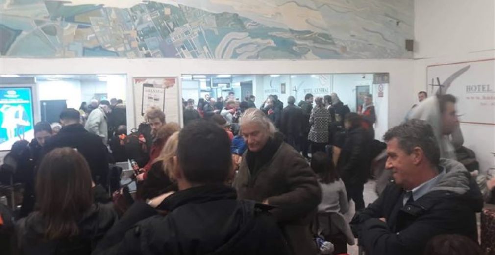 Μεγάλα προβλήματα στο αεροδρόμιο "Μακεδονία" της Θεσ/νίκης λόγω χαμηλής νέφωσης - Ταξιδιώτες βρέθηκαν σε Ρουμανία και Π.Γ.Δ.Μ.!