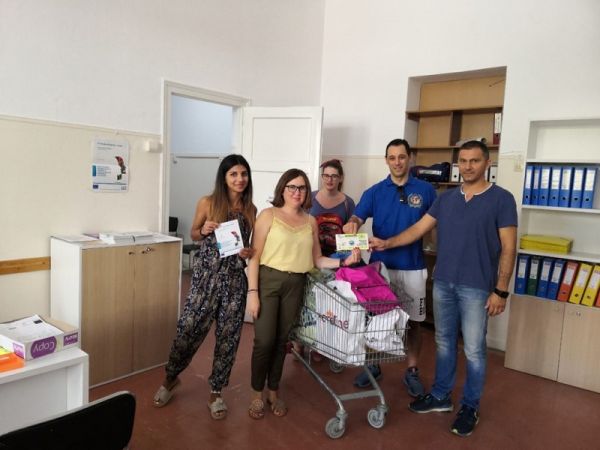 Διεθνής Ένωση Αστυνομικών: Προσφορά σχολικών ειδών στο Κοινωνικό Παντοπωλείο
