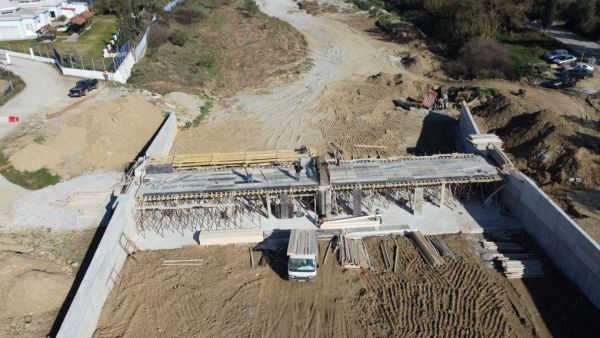 Κατασκευάζεται νέα οδογέφυρα στον Ξηριά στο ύψος του Ιδρύματος «Άσπρες Πεταλούδες»