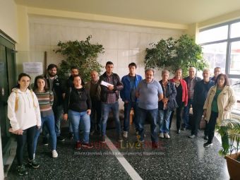 Παράσταση διαμαρτυρίας στο Δημαρχείο για την αλλαγή χρήσης τμήματος του πρώην στρατοπέδου «Λουμάκη»(+Φώτο +Βίντεο)