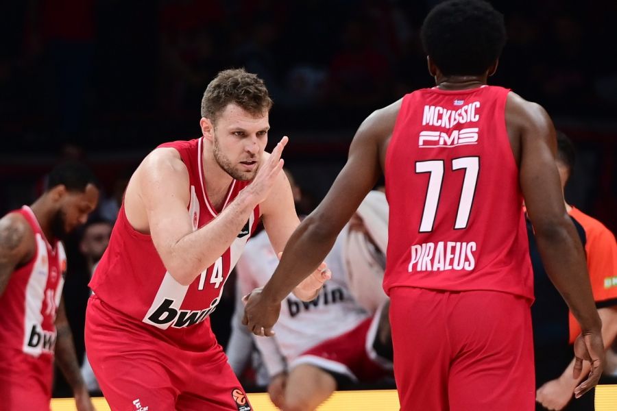Euroleague: Άλλη μια νίκη για τον Ολυμπιακό στο ΣΕΦ - Αποτελέσματα 32ης αγωνιστικής και βαθμολογία