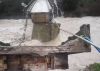 Καιρός – Ήπειρος: Γέφυρα κόπηκε στα δύο και κατέρρευσε – Οι πρώτες εικόνες στο σημείο