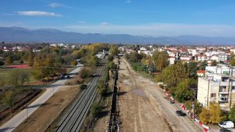 Χωματουργικές εργασίες και τοποθέτηση ηχοπετασμάτων στο υπό κατασκευή τμήμα που ολοκληρώνει τον περιφερειακό της Καρδίτσας