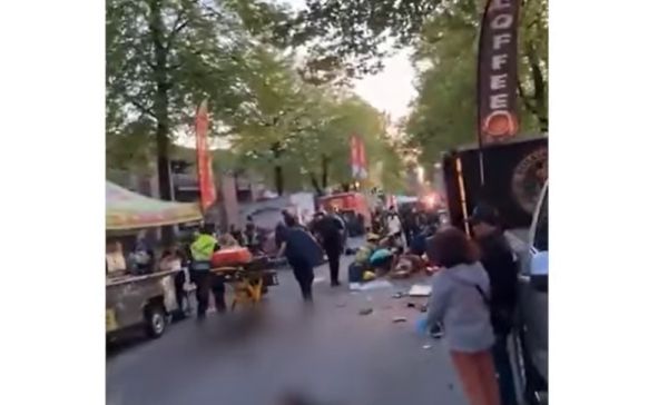 Νεκροί και τραυματίες, όταν οδηγός έπεσε με το αυτοκίνητό του σε πλήθος, σε φεστιβάλ, στο Βανκούβερ