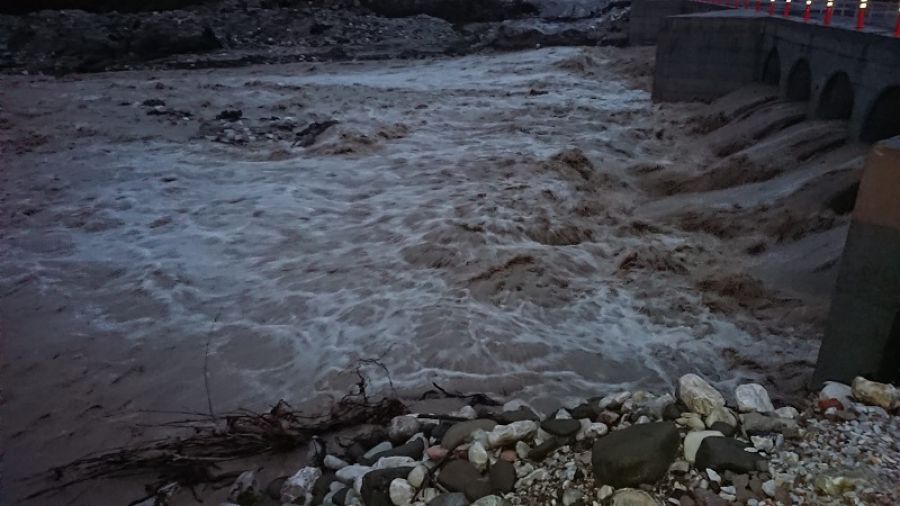 "Πιέζεται" από τα νερά του Πάμισου (Μπλιούρη) η Ιρλανδική διάβαση στη γέφυρα Μπαλάνου