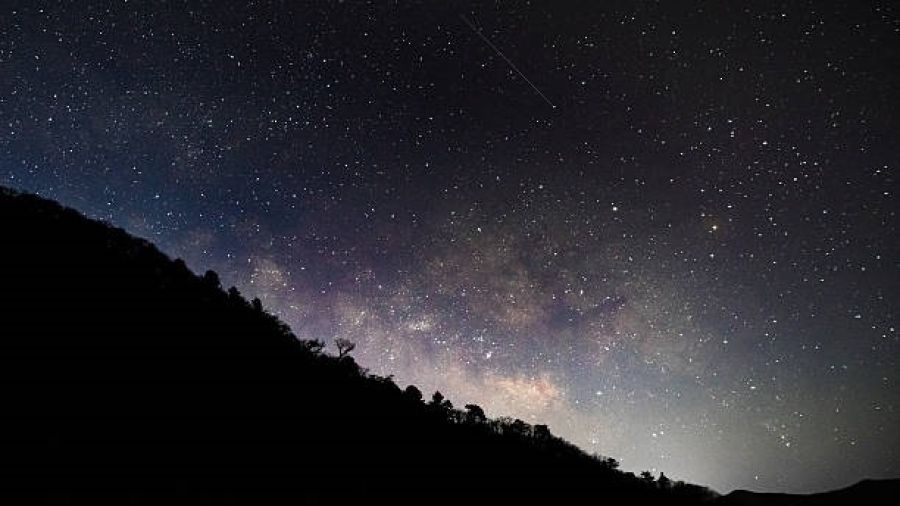 Η φθινοπωρινή βροχή των διαττόντων Λεοντιδών θα κορυφωθεί απόψε(17/11) και στην Ελλάδα