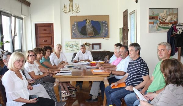 Ευρεία σύσκεψη για την αντιμετώπιση της δυσοσμίας στο Βόλο
