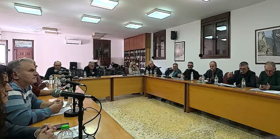 Ζωντανά θα μεταδίδονται και το 2026 οι συνεδριάσεις του Δ.Σ. Αργιθέας - Αναβολή στο θέμα για το ΜΥΗΕ στο ρέμα «Παλαιόδεντρο»