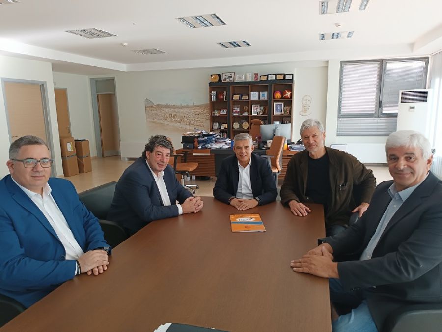 Συνάντηση Περιφερειάρχη Θεσσαλίας και προέδρου της ΕΣΑΚΕ για τις λεπτομέρειες του All Star Game στο "Γ. Μπουρούσης"