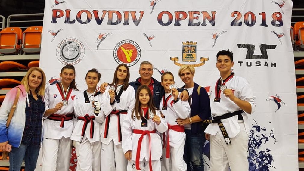 4 ασημένια &amp; 2 χάλκινα μετάλλια στη Βουλγαρία για τους αθλητές του Αθλητικού Αγωνιστικού Συλλόγου Ταεκβοντό Καρδίτσας