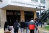 ΕΛΑΣ: 28 συλλήψεις κατά την επιχείρηση εκκένωσης της Νομικής- Κατασχέθηκαν ρόπαλα, κράνη και πανό