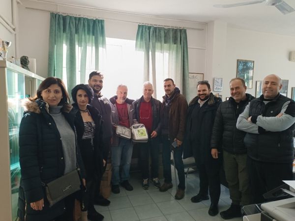 Ευχαριστήριο μήνυμα του ΓΕΛ Παλαμά για δωρεά αυτόματου εξωτερικού απινιδωτή