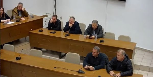 «Θολό» το πόσιμο νερό στο Νέο Ικόνιο – Ερώτηση του Σπ. Εκίζογλου στο Δημοτικό Συμβούλιο Σοφάδων
