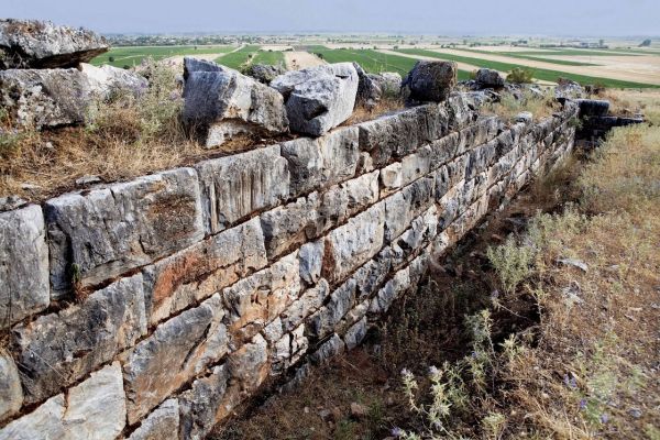 Τρίκαλα: Έργα αποκατάστασης και ανάδειξης της ακρόπολης της Αρχαίας Πέλιννας