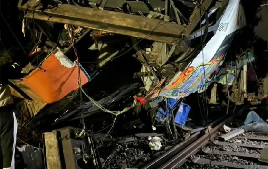 Ένας νεκρός και αρκετοί τραυματίες σε νέο σιδηροδρομικό δυστύχημα στην Ισπανία