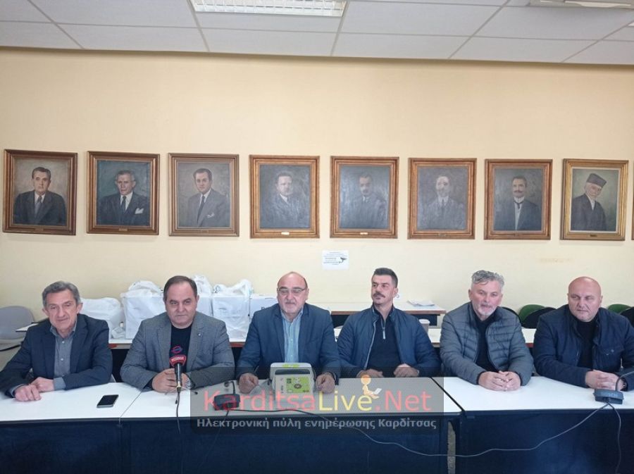 Παραδόθηκαν από το Δήμο Καρδίτσας οι 20 απινιδωτές για τα γήπεδα της ΕΠΣΚ (+Φωτο +Βίντεο)