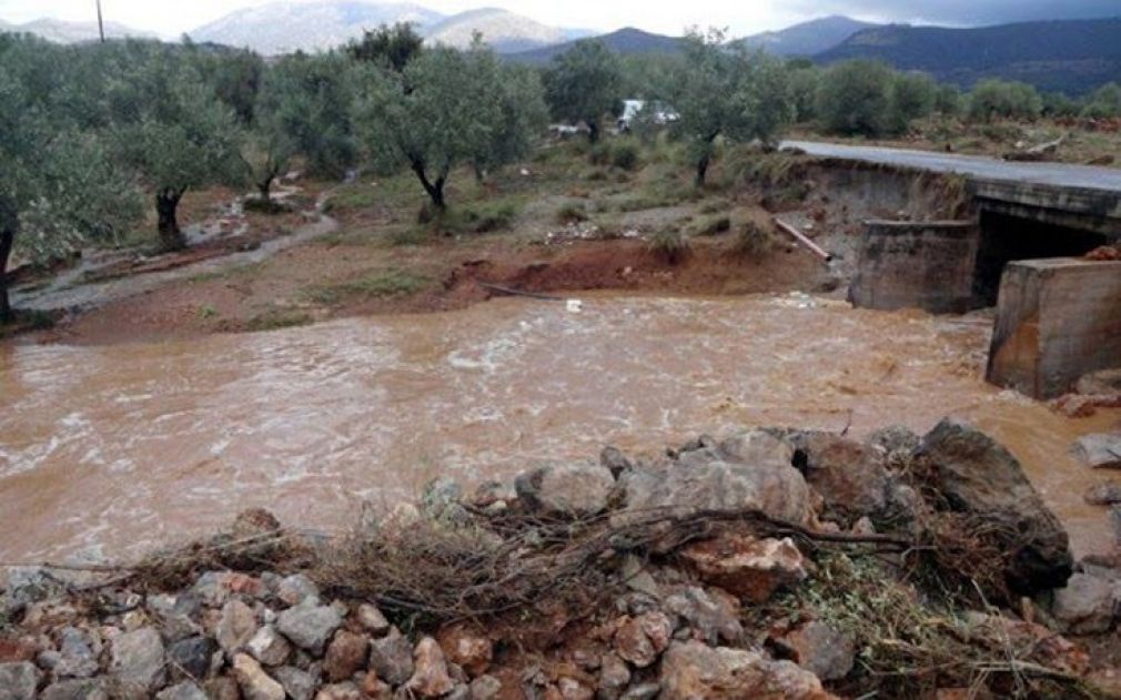 Προχωρούν έργα στο Σκλήθρο, Ρακοπόταμο, Σκήτη, Πολυδένδρι, παραλιακή οδό και στον Ενιπέα ποταμό