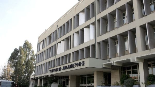 Μέσα στις πρώτες 40 μέρες λειτουργίας του νέου ηλεκτρονικού συστήματος εκδόθηκαν 100.000 αντίγραφα ποινικού μητρώου