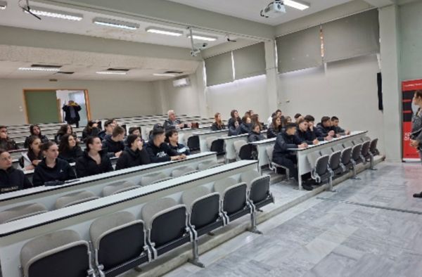 Διδακτική επίσκεψη μαθητών της Α΄ Τάξης του 5ου ΓΕΛ Καρδίτσας στην Κτηνιατρική Σχολή Καρδίτσας