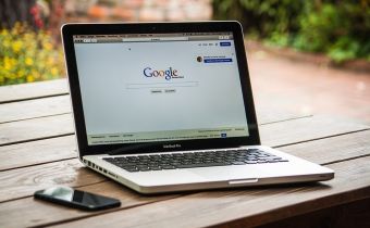 Η Google καταργεί και διαγράφει κριτικές και βαθμολογήσεις σχολείων στο Google Maps
