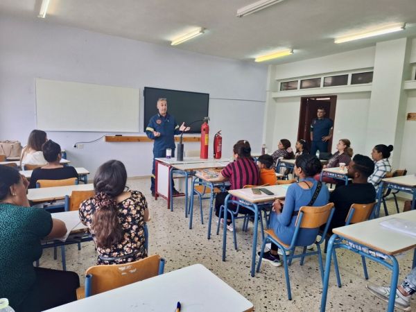 Ενημέρωση των εκπαιδευομένων του παραρτήματος Σοφάδων του ΣΔΕ Καρδίτσας από την Πυροσβεστική Υπηρεσία Σοφάδων