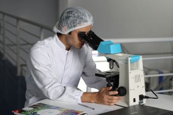 Γενετική Συμβουλευτική κληρονομικού καρκίνου και κληρονομικών παθήσεων - Ποιοι μπορούν να απευθυνθούν σε ειδικό Γενετικό Σύμβουλο