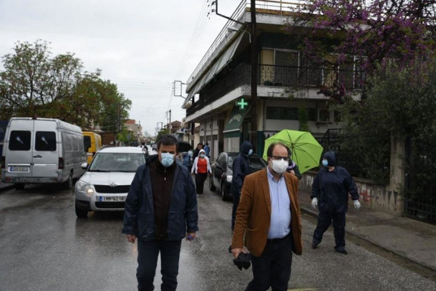 Κορονοϊός: Νέοι δειγματοληπτικοί έλεγχοι πραγματοποιήθηκαν στη συνοικία της Νέας Σμύρνης Λάρισας