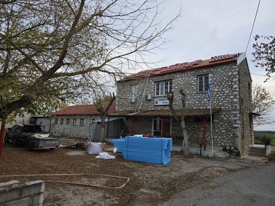 Προχωρούν οι εργασίες αποκατάστασης του κτιρίου της Π.Υ. Παλαμά (+Φωτο)